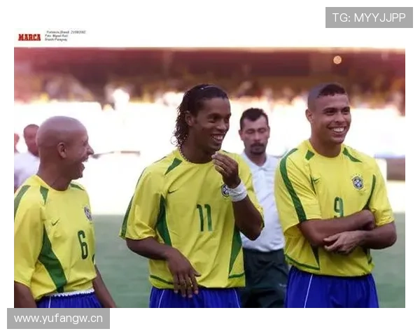 刷到罗纳尔迪尼奥度假照，我已经把银行卡关进保险柜