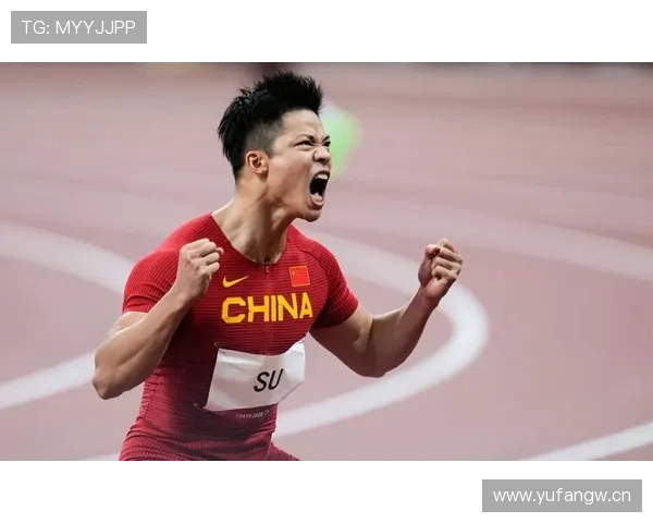 苏炳添赛场上风驰电掣，生活里却迷上了斗地主？这反差我服了！